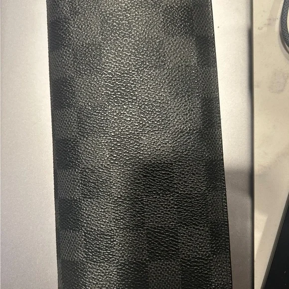 Louis Vuitton Damier Bi-fold - Picture 6 of 9